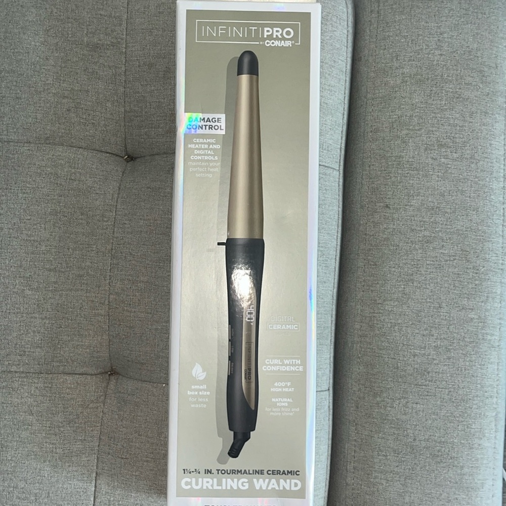 INFINITY PRO BY CONAIR 1 ¼-inch to ¾-inch wand